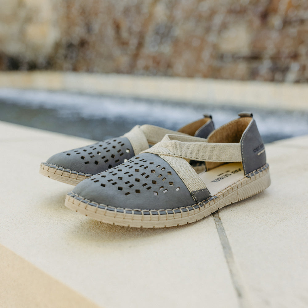 Sofie 44 - Women's Flat | Josef Seibel USA