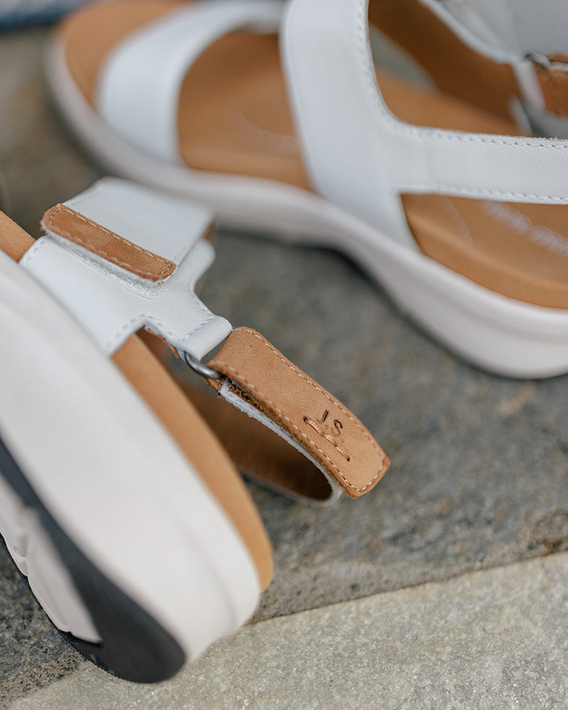 Estelle 04 | Women's Adjustable Arch Support Sandal | JOSEF SEIBEL Estelle 04 | Women's Adjustable Arch Support Sandal | JOSEF SEIBEL