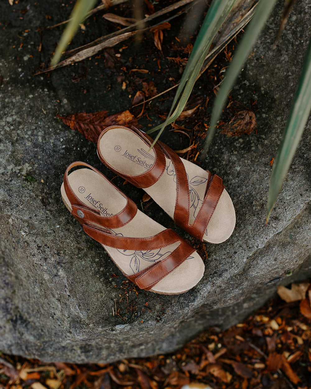 Tonga 25 | Women's Adjustable Leather Comfort Sandal | JOSEF SEIBEL