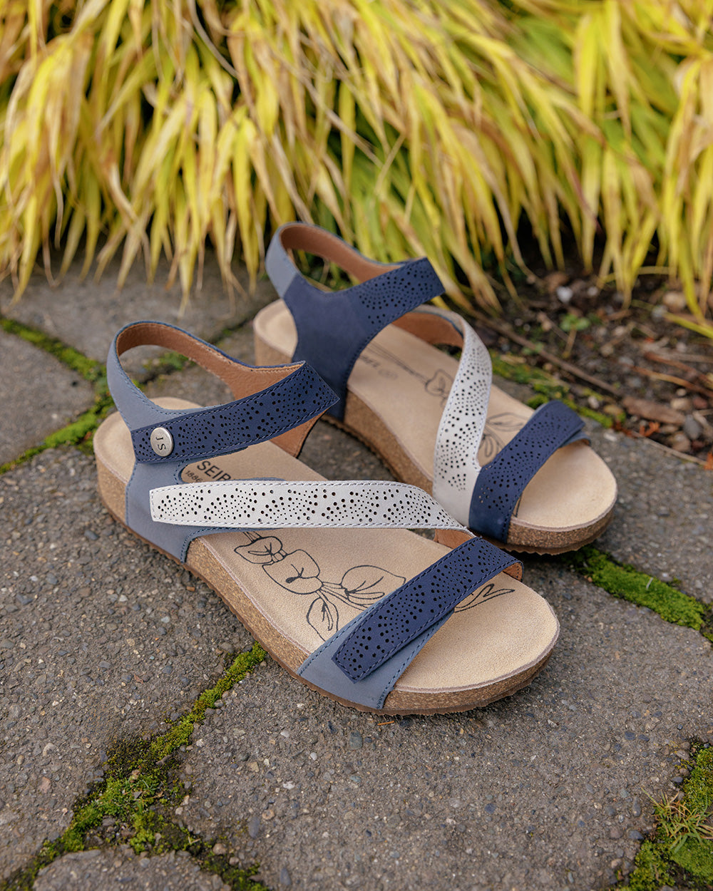 Tonga 73 - Women's Adjustable Leather Comfort Sandal | JOSEF